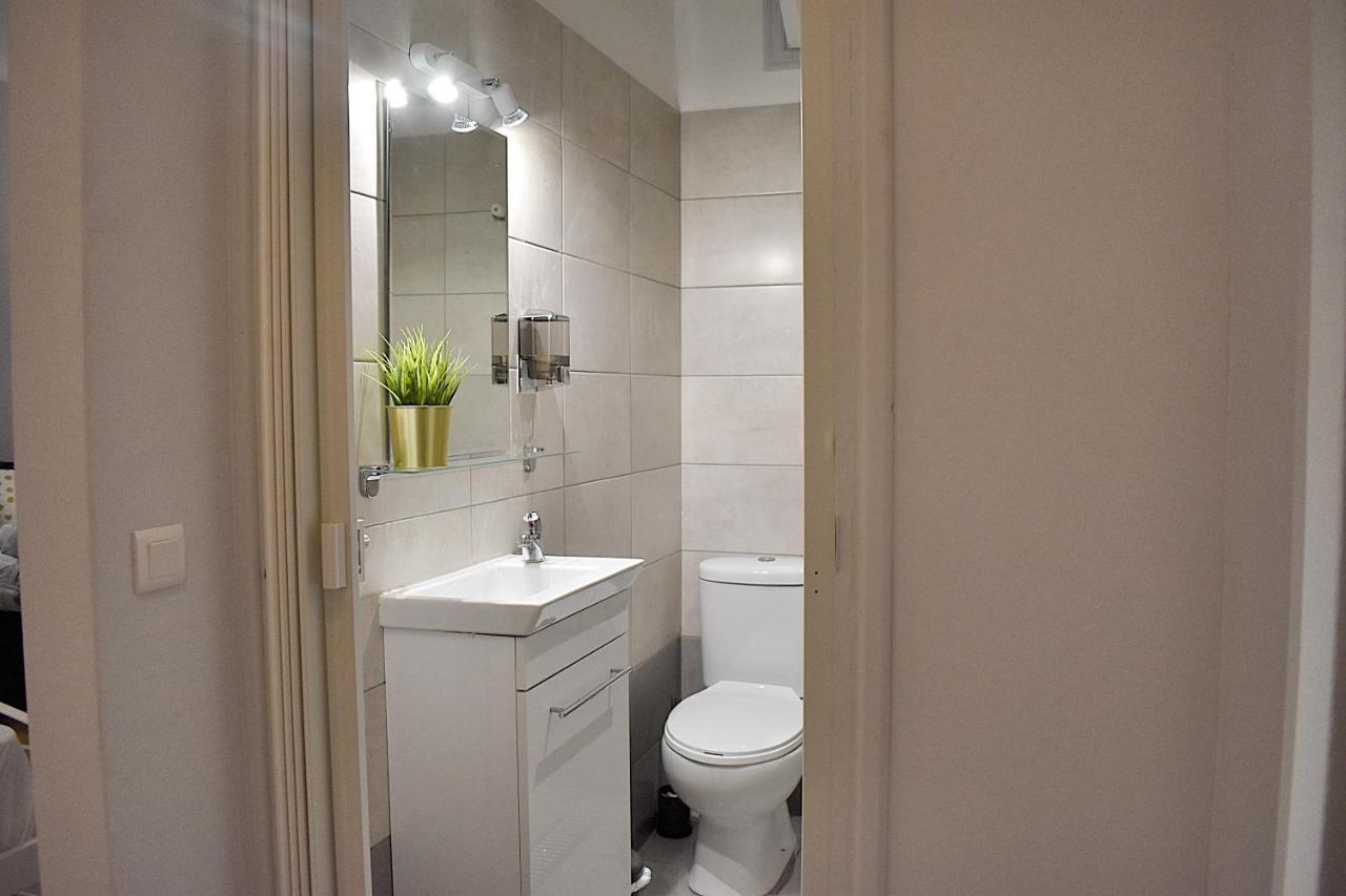 Check Point - Acropolis Apartment Атина Екстериор снимка